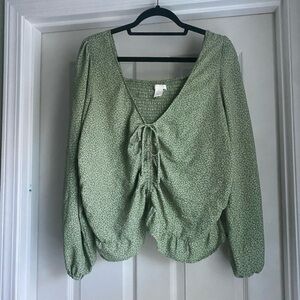 H&M Sage Green Floral Daisy Pattern Blouse size XXL